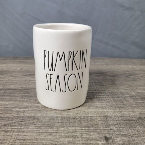Rae Dunn Pumpkin Latte‎ Scented Pumpkin Season Candle - Picture 1 of 6
